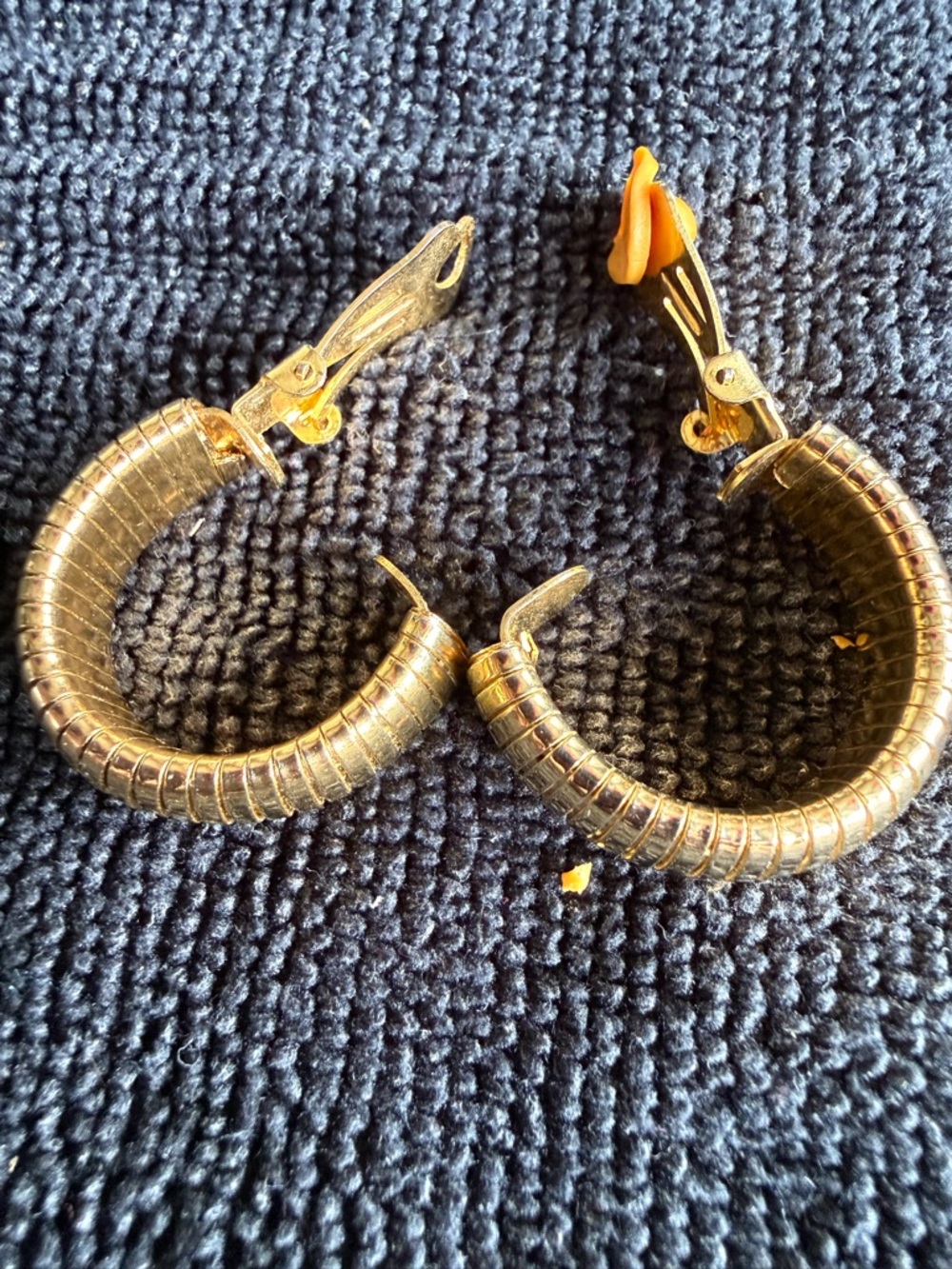 Vintage Gold Tone Clip-On Hoop Earrings - Unbranded